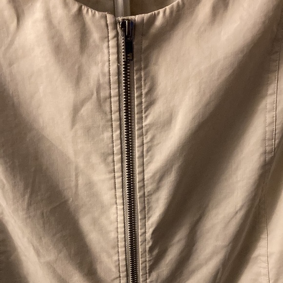 Eileen Fisher L ivory silk lined zip up jacket. Light faux leather shell. - Picture 3 of 7